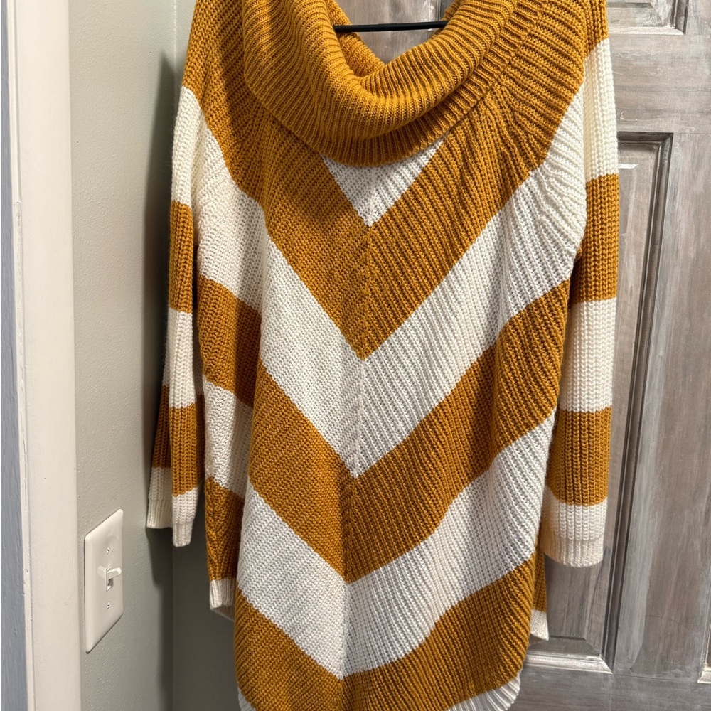 Derek Heart Yellow and White Cowl Neck Sweater
